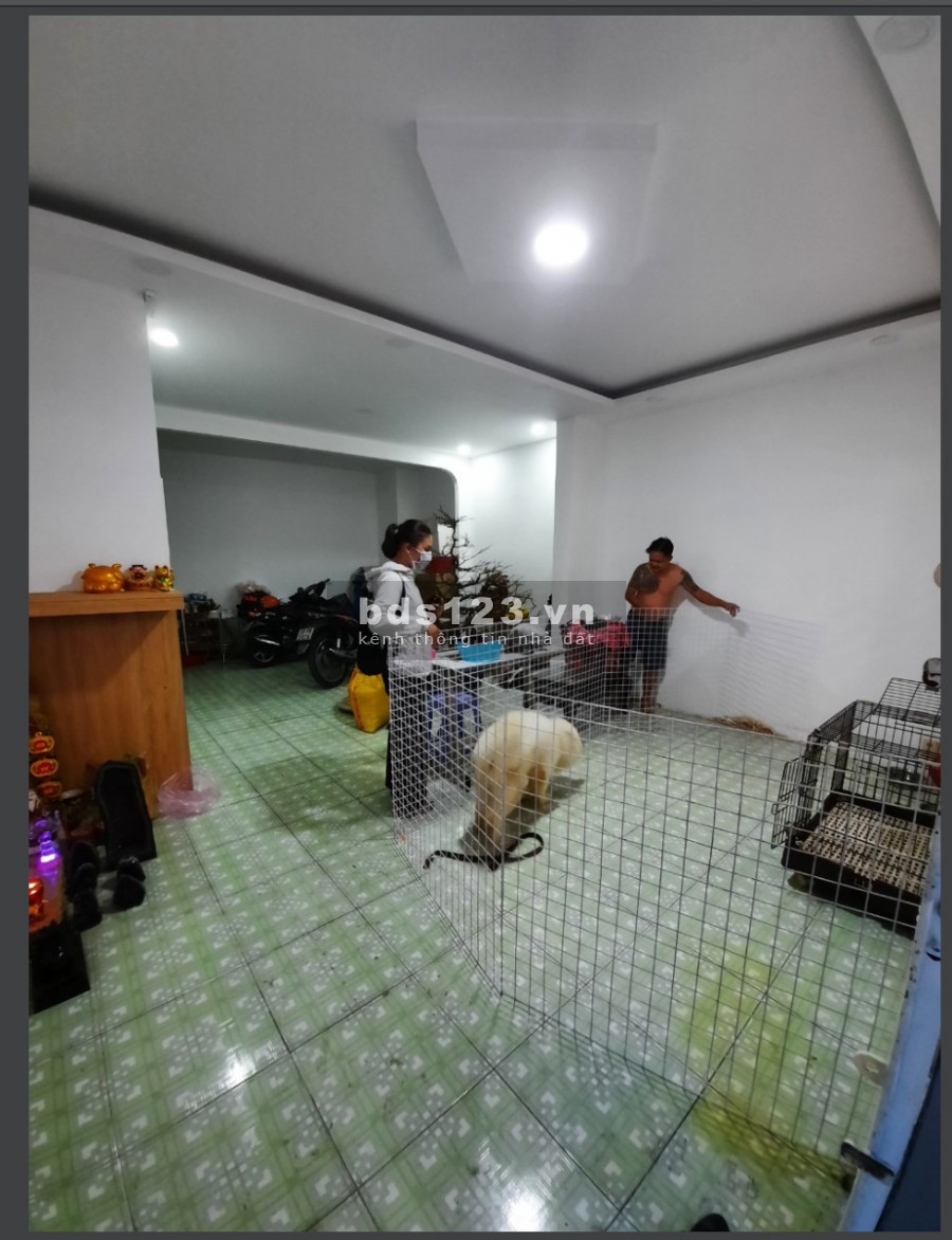 Nhà 5PN cách MT Trần Hưng Đạo P1 Q5 chỉ 5M. Sát Q1 giá 17Tr