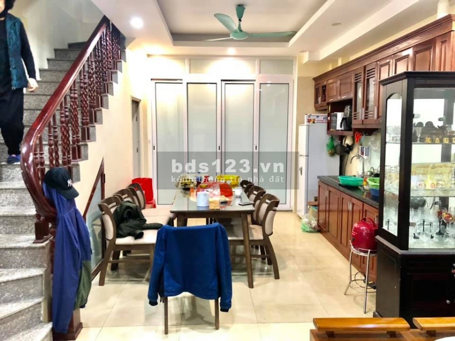 Hoàng Hoa Thám- Cực Đẹp – 10M ô tô tránh ,mặt tiền 5m 50Mx5T. 5.35 tỷ