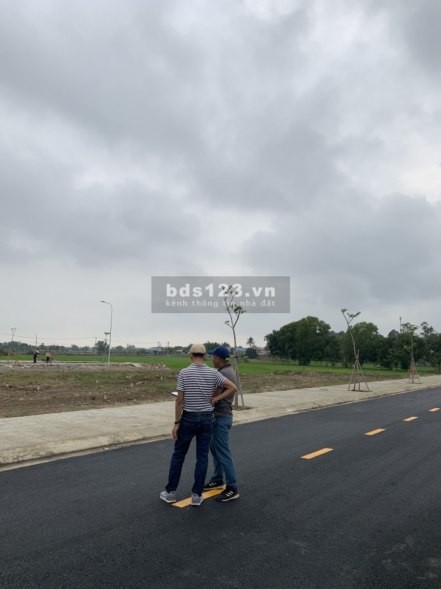 Kẹt tiền cần bán gấp lô 105m2 thổ cư gần Ngã Tư Hòa Long, TP Bà Rịa giá 1,1 tỷ bao sang tên