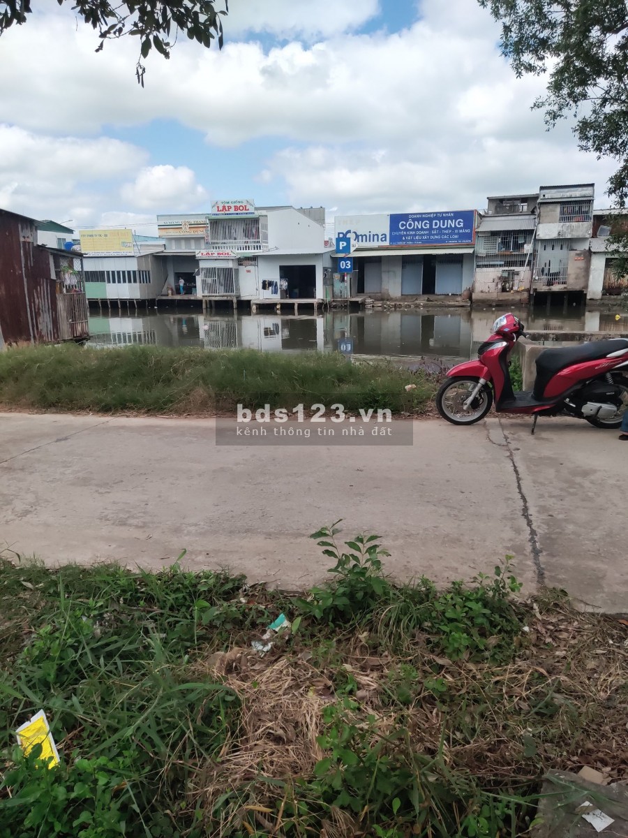 Bán đất đường Hải Thượng Lãn Ông phường 6, Tp. Cà Mau