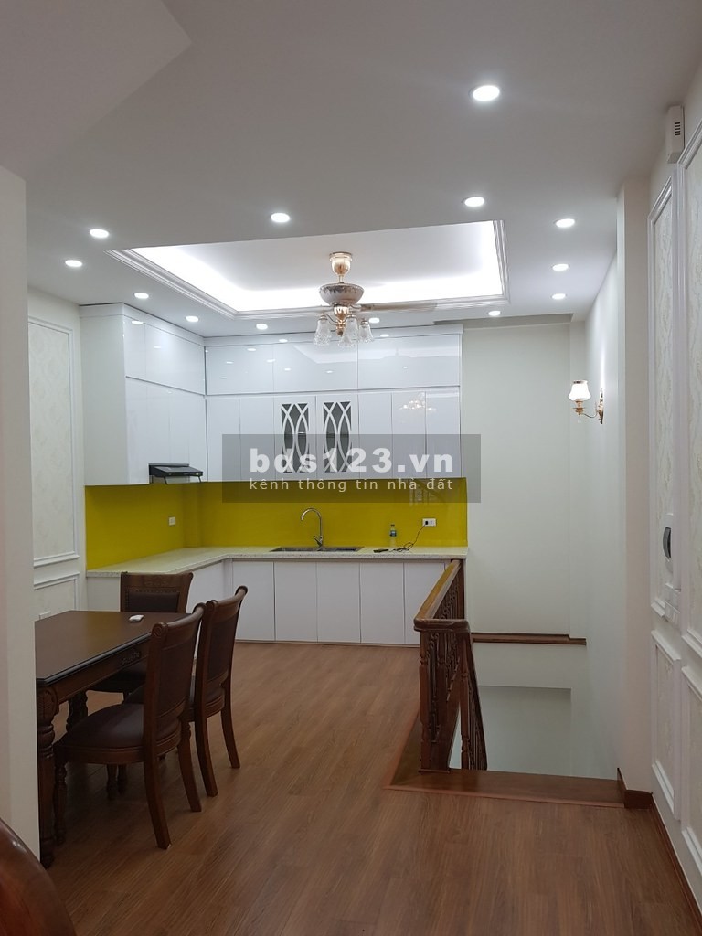 Bán nhà đường Lê Hồng Phong, 3 tầng, Phường 10, Quận 10, giá chỉ 5 tỷ.