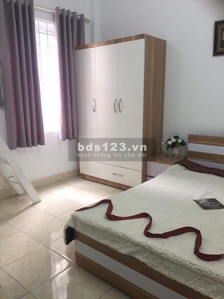 Cần bán nhà riêng tại mặt phố Yên Ninh, vị trí đẹp, mặt tiền rộng, đường lớn kinh doanh tốt.