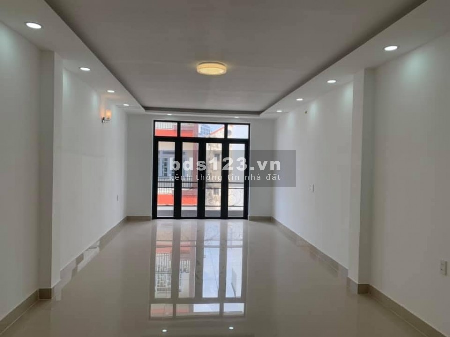 Siêu Phẩm 35m2 Nguyễn Ngọc Lộc Quận 10 giá chỉ 4 tỷ 1