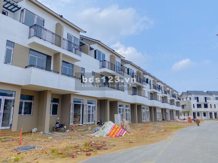 Chỉ Duy Nhất 1 Căn - Khu C Royal Park View Khách Sạn- Giá Chỉ 2,7x Tỷ ( Bao Thuế)