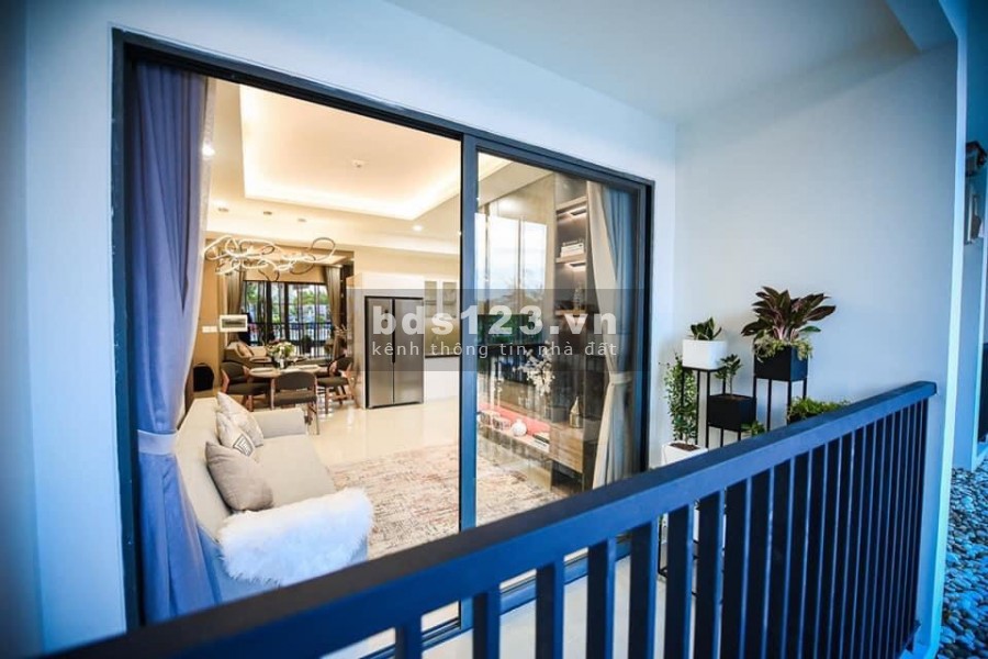 Bán căn 2 PN The Rivana view sông, Đông Nam, tầng đẹp, DT 70m2 cao cấp.