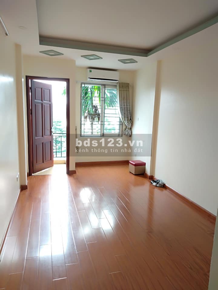 XẢ HÀNG TẾT View cảnh Hồ Bán Gấp nhà Định Công 38m2, 2.55 tỷ