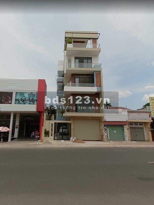 Đường Vĩnh Khánh - 4.5 x 18 - suốt 4 lầu - khu phố ẩm thực nổi tiếng SG