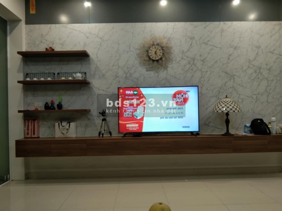 Cần bán nhà mặt ngõ 303 đường Bát Khối 85m2 x 4T, 4.5m MT, giá 5.7 tỷ. Gara Ô tô, Kd.