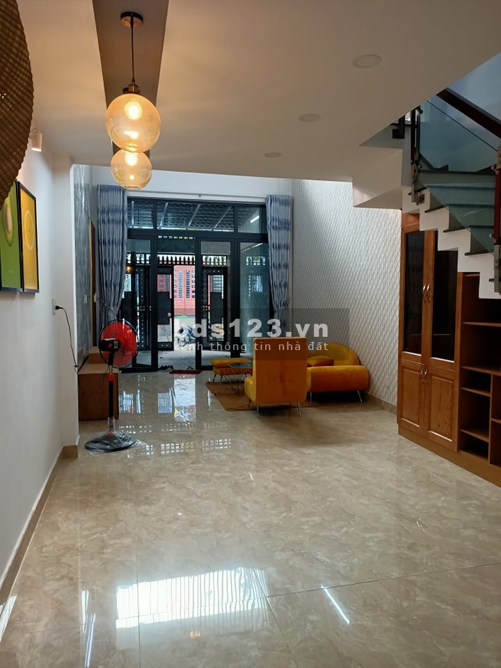 Cần bán gấp nhà mặt tiền kinh doanh ngay Lê Đức Thọ, 5 tầng 250m2, giá chỉ 8 tỷ