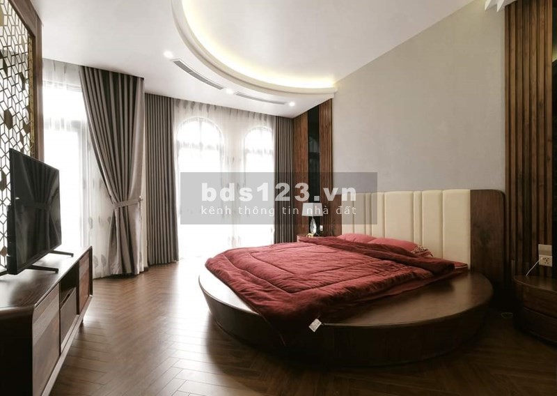 Bán nhà Yên Lạc - HBT, 47m2, 5T, MT 4.5m, lô góc, gara, ngõ thông, O869.O34.132.