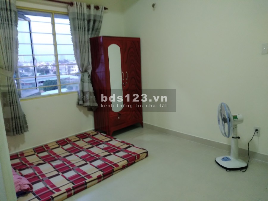 Cho thuê căn hộ lô góc tầng 5 view quận 1, bloock A, chung cư ehom2. Nội thất cơ bản.