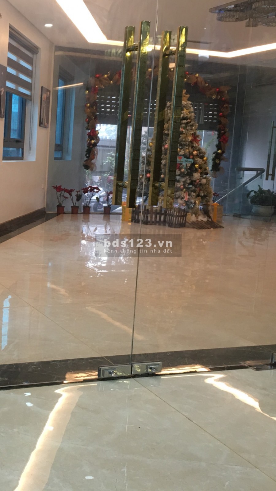 CHÍNH CHỦ CẦN BÁN TÒA NHÀ VỪA Ở 281 LẠC LONG QUÂN, 8 TẦNG, S: 155M2, 21P, GIÁ 36,5 TỶ