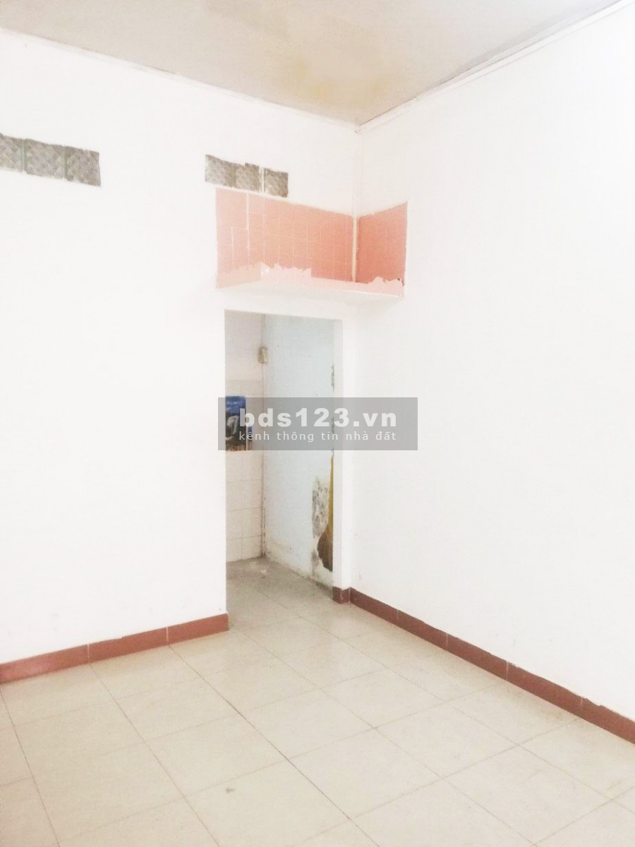 Bán gấp nhà hẻm 5m ngay vòng xoay Lý Thái Tổ, P10, Q10 (4.2x8m) Giá: 5.2 tỷ