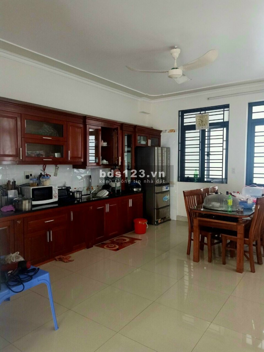 Bán nhà 4 tầng đường Ngô Quyền, Hải Dương, 65m2, căn góc, 3 tỷ 650, nhà đẹp