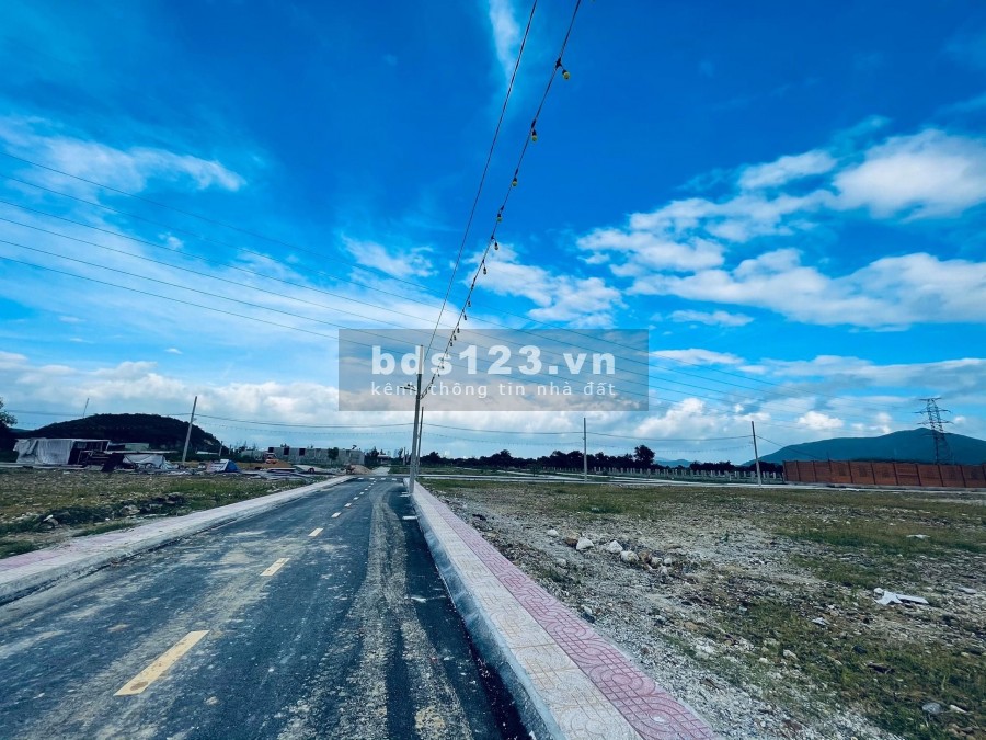 Đất nền sổ đỏ tp Nha Trang còn vài lô bán rẻ ăn Tết chỉ hơn 800tr/lô