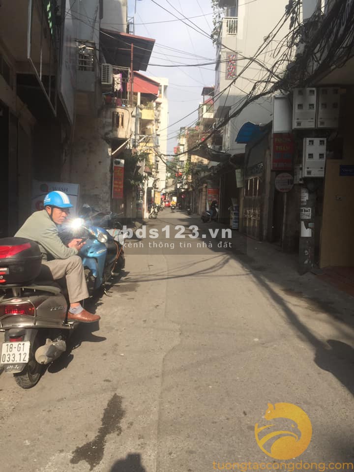 Bán Đất phân lô Hoàng Văn Thái. Lô Góc ô tô. Giá 3 tỷ 6
