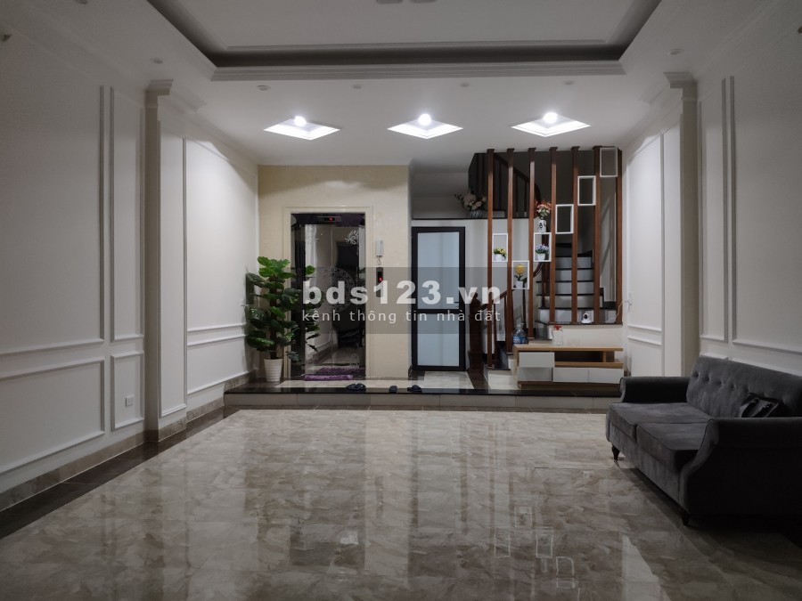 Bán nhà Phố Hàm Nghi, ô tô, thang máy, 50m2 x 7T, 9.1 tỷ.