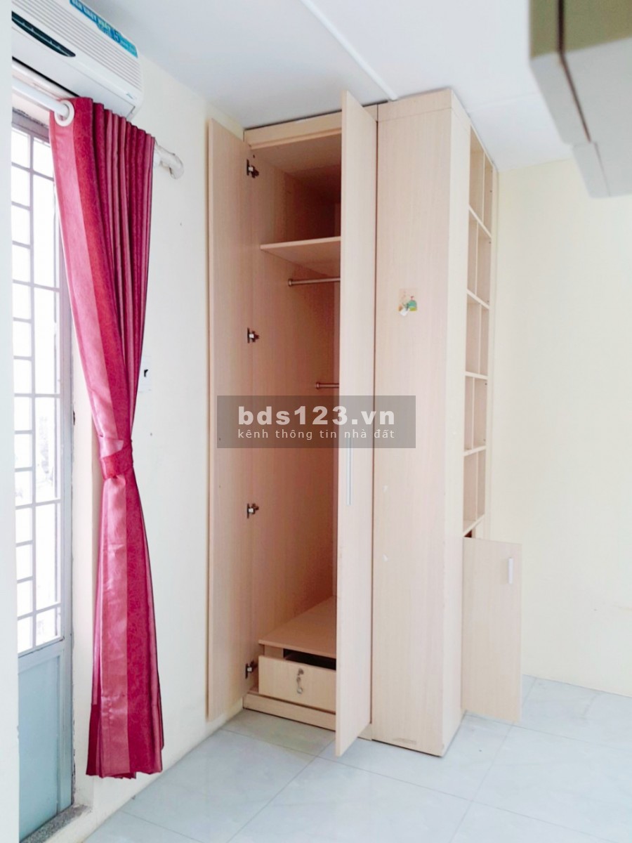 Cho thuê nhà nguyên căn đường Nguyễn Đình Chính, P. 11, Phú Nhuận. DT 4.5x7m, 1 trệt 3 lầu 3PN, có nội thất. 13 tr