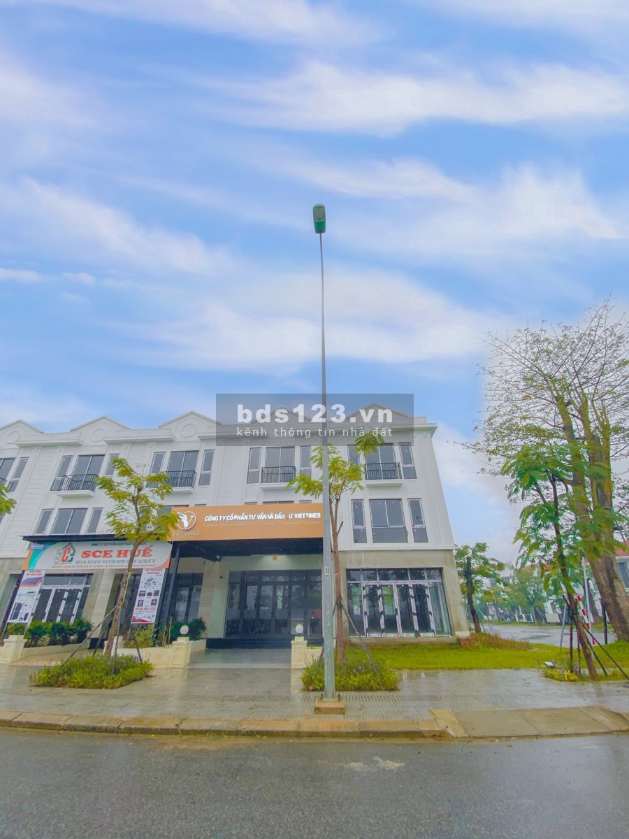 Shophouse Royal Park - Giá Rẻ Sập Sàn - Giá Chỉ 5,6X Tỷ, Đã Có Sổ