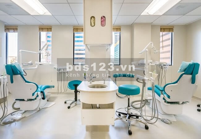 Cho thuê nhà mặt tiền đường Trường Sơn khu Sân Bay 7x25m phường 4