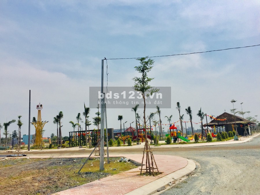 ĐẤT NỀN BẾN LỨC MẶT TIỀN NGUYỄN TRUNG TRỰC, SHR, 390TR/NỀN. SHR. CK 15%