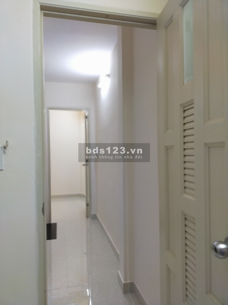 Chủ Nhà giử Cần Bán Gấp 5 lầu, 44 m2, Sát Chợ Phạm Văn Hai, Giá 5 tỷ.