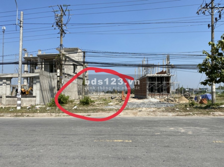 Chính chủ nền thổ cư 200m2, sổ đỏ, Mặt tiền Nguyễn Trung Trực