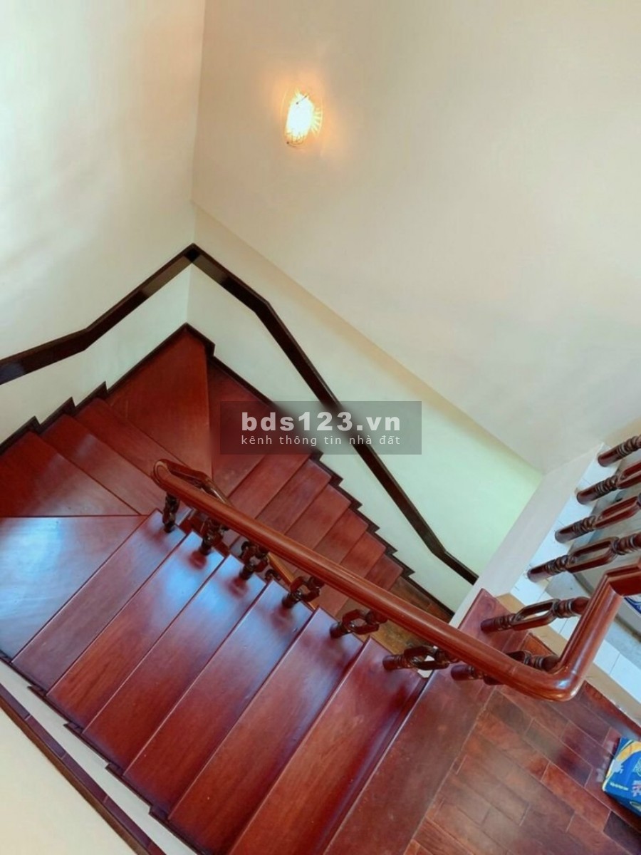 Cần cho thuê gấp nhà 4 tầng dt 47m2 HXH Đặng Văn Ngữ, P10, Q.Phú Nhuận, giá 18 triệu/tháng