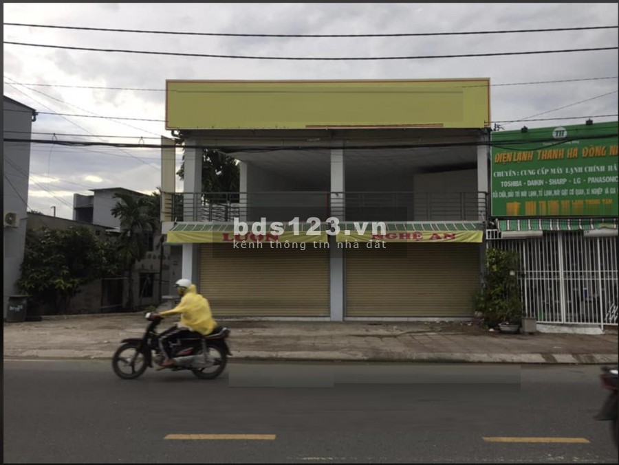 Gần ngã 3, Khu đông dân Đường Hoàng Văn Thụ,
