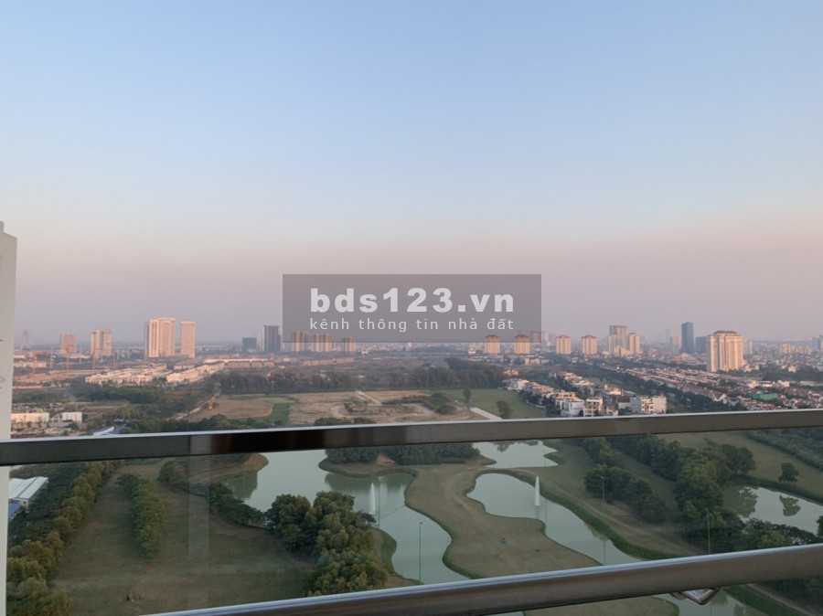 Bán Sunshine City 2 ngủ S5 ban công đông nam view sân golf sửa đẹp - 0974606535