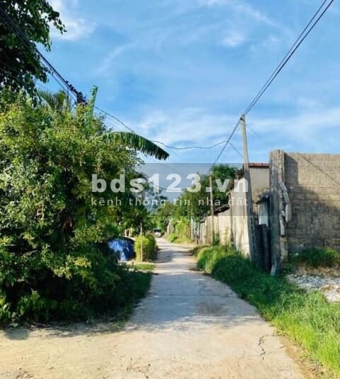 BÁN ĐẤT MẶT TIỀN VƯƠNG THỪA VŨ , THUỶ PHƯƠNG CẮT NGANG TRƯNG NỮ VƯƠN