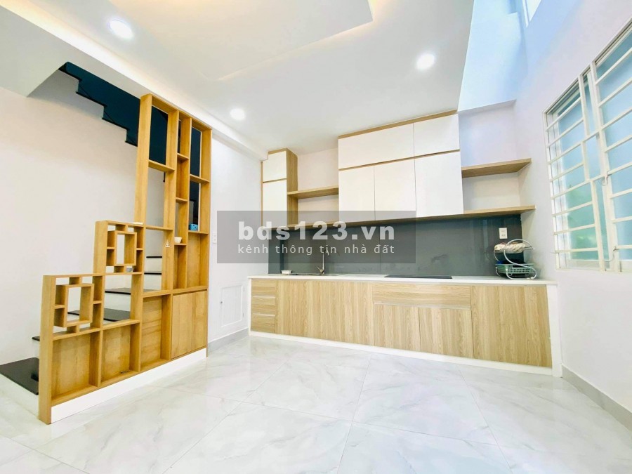 Kẹt tiền cần bán gấp nhà HXH 5 tầng Nơ Trang Long 5 tầng 45m2, ngang 6m, giá cực rẻ
