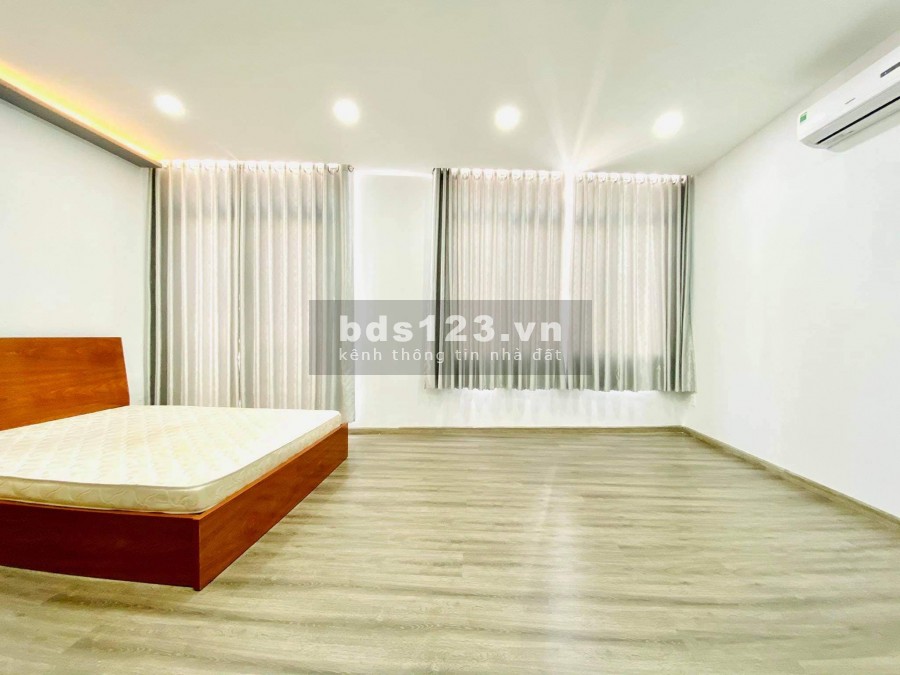 Kẹt tiền cần bán gấp nhà HXH 5 tầng Nơ Trang Long 5 tầng 45m2, ngang 6m, giá cực rẻ