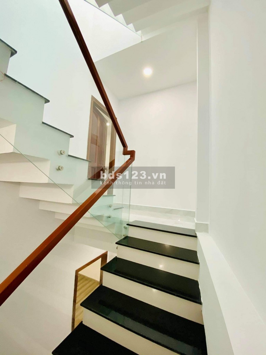 Kẹt tiền cần bán gấp nhà HXH 5 tầng Nơ Trang Long 5 tầng 45m2, ngang 6m, giá cực rẻ