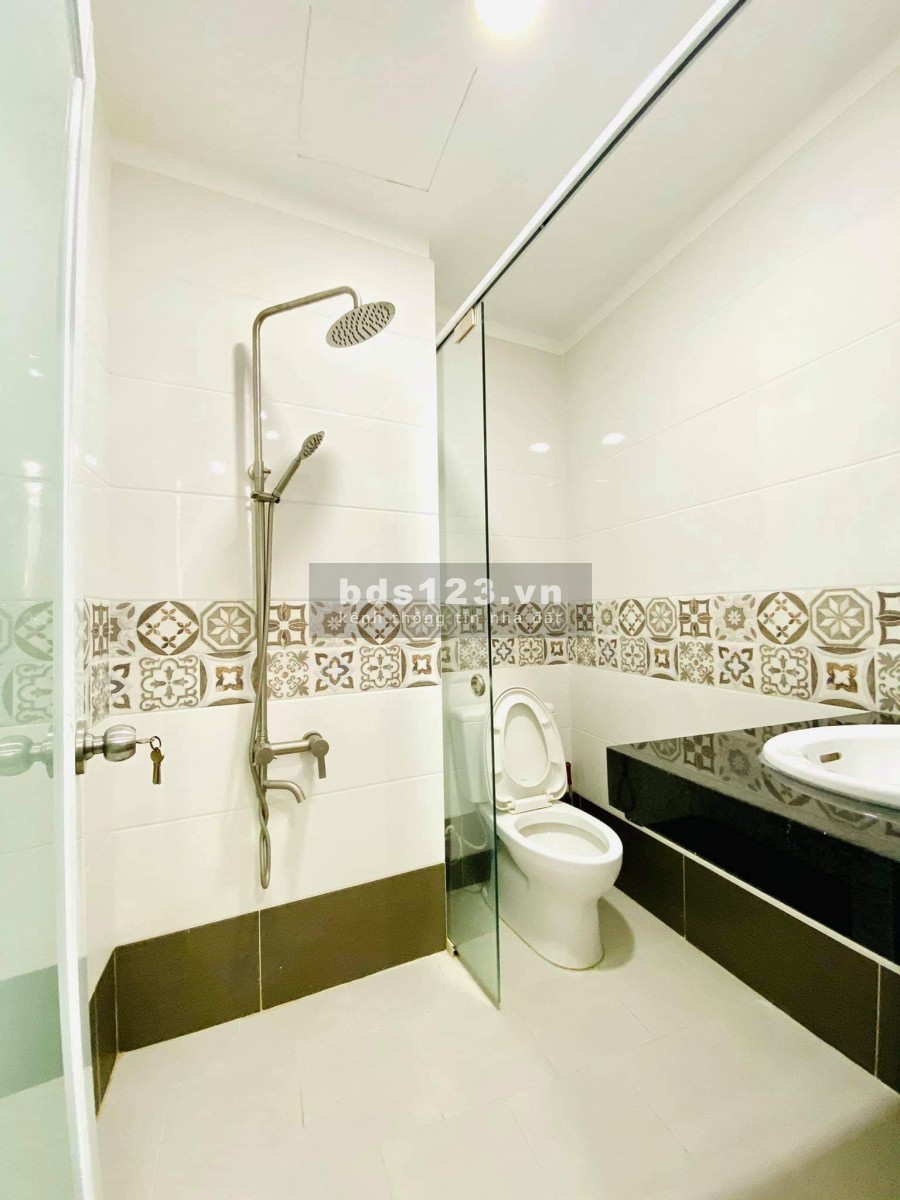 Kẹt tiền cần bán gấp nhà HXH 5 tầng Nơ Trang Long 5 tầng 45m2, ngang 6m, giá cực rẻ