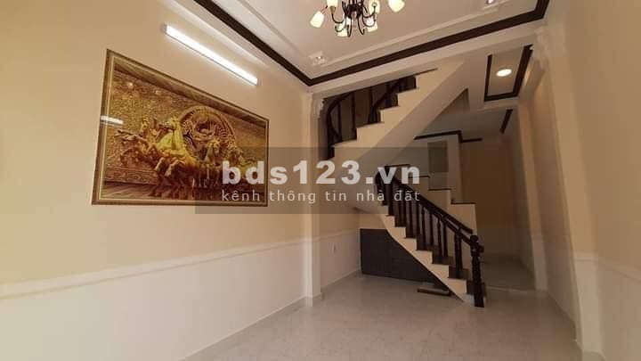 Nhà 4 tầng, đường Cách Mạng Tháng Tám, Quận 3, Giá 4 tỷ