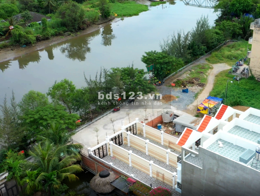 Phường Hiệp Bình Chánh Bán nhà View Sông, đường 38 diện tích 149 m², 1 trệt 2 lầu, Hiệp Bình Chánh, Thủ Đức