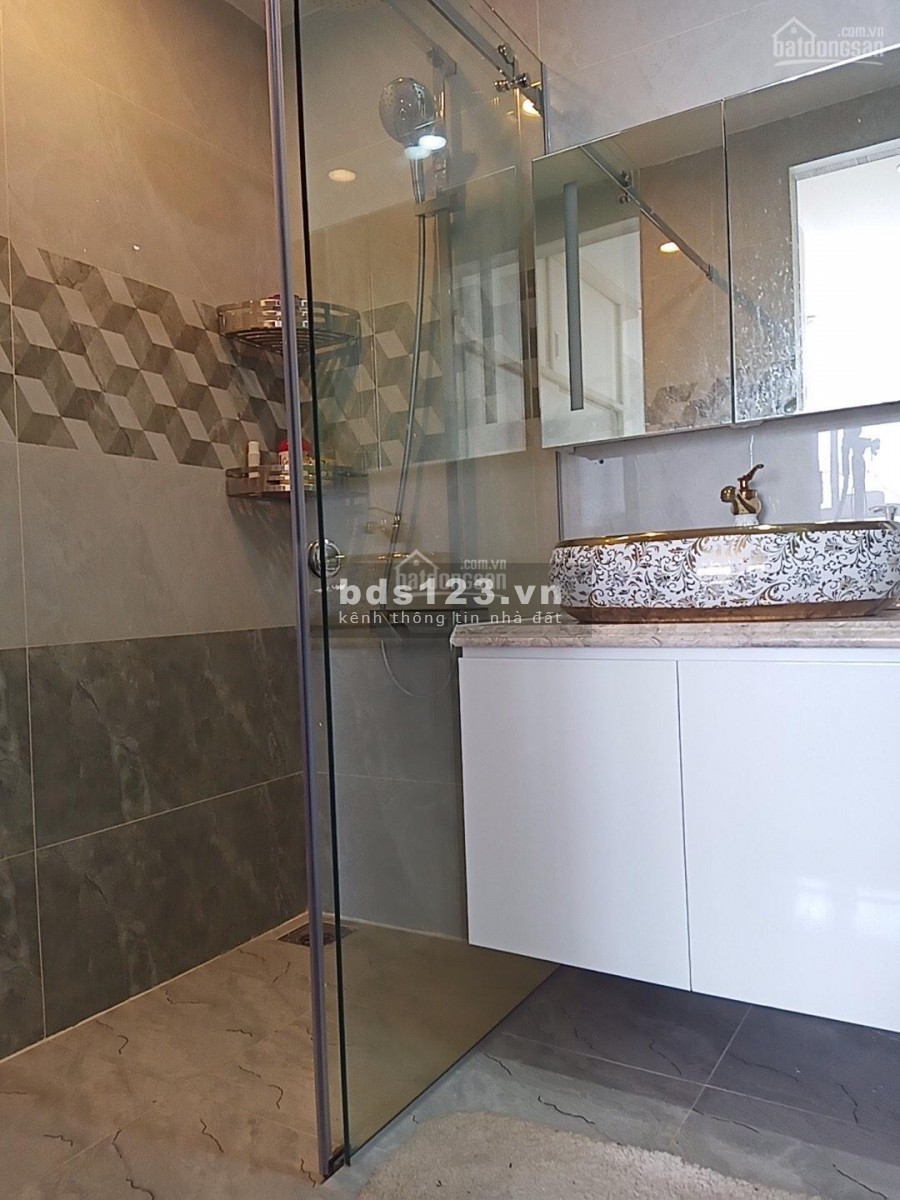 Chủ chưa sử dụng nên cần cho thuê căn hộ rộng 70m2, 2 PN, tầng 10 cc Sunrise Riverside, giá thoả thuận