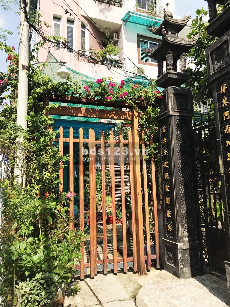 Cho thuê nhà riêng đường Phan Đăng Lưu, P. 5, Phú Nhuận. DT 5x9.3m, 1 trệt 1 lầu. Giá 10.5 triệu