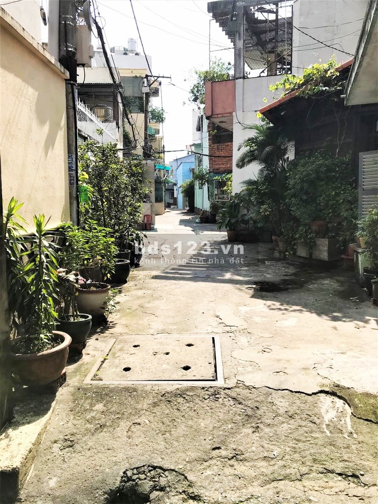 Cho thuê nhà riêng đường Phan Đăng Lưu, P. 5, Phú Nhuận. DT 5x9.3m, 1 trệt 1 lầu. Giá 10.5 triệu