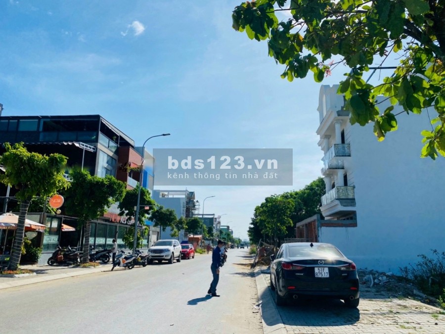 Bán Gấp lô đất 5m x 18m ( 90m2 ) - Mặt Tiền Đường 16m Tiện Kinh Doanh - Gần AEON Bình Tân Sổ Hồng Riêng