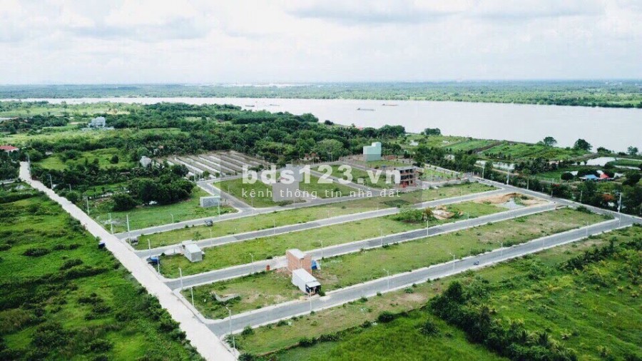 Bán gấp lô đất 64m2 dự án Blue Diamond đường số 8, Phường Long Phước, Quận 9, giá 2.1 tỷ