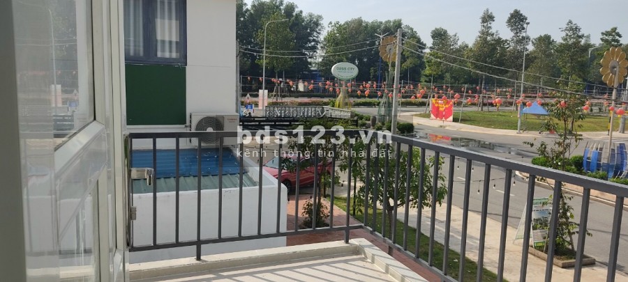 Cho thuê nhà 2 lầu mới xây đầy đủ nội thất 5tr /tháng