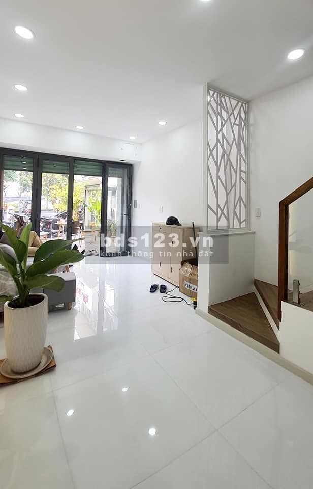 Bán nhà Phường 17 Gò Vấp giá chỉ 65tr/m2 Hẻm Xe Tải Tránh 3,35 tỷ có nhà đẹp.