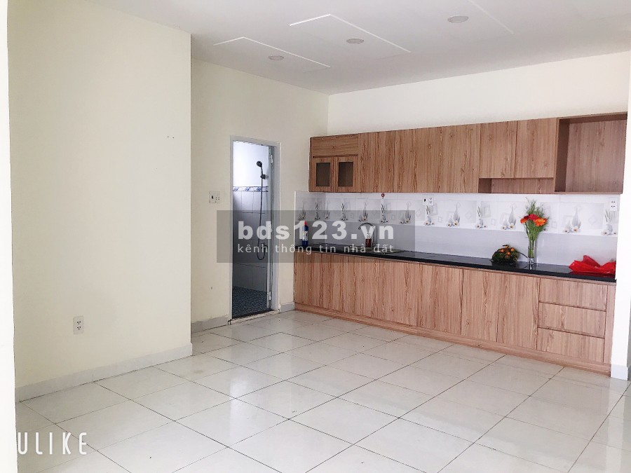 Căn hộ 80m2 gần đầm sen, phù hợp gia đình