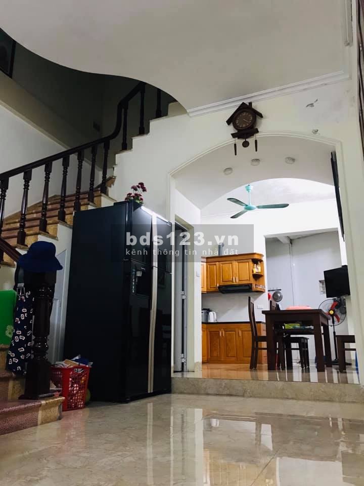 Nhà mặt ngõ ô tô, bờ sông Sét, Trương Định, giá 7,35 tỷ