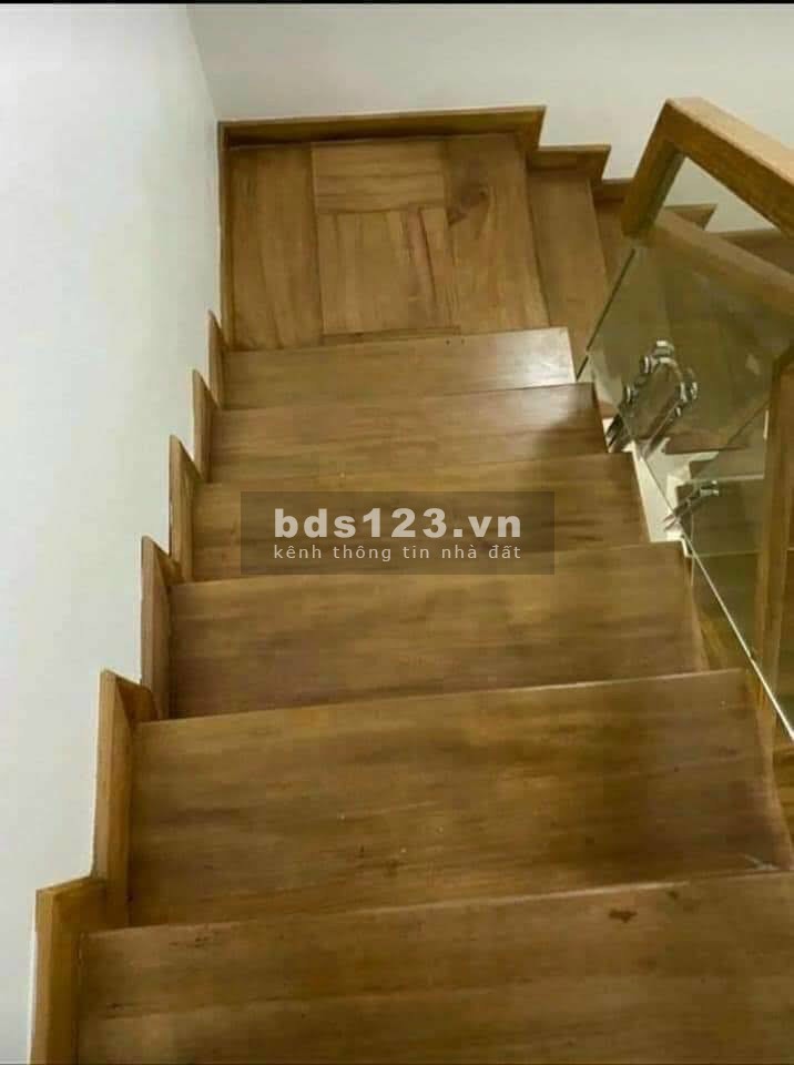 Bán nhà 4 tầng đường Trần Nguyên Đán, KĐT Vạn Phúc, 52.5m2, mt 6m, 3.35 tỷ