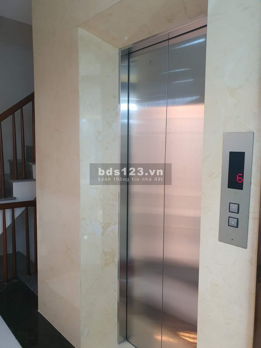 Chính chủ bán nhà Phân lô 66m x 7 tầng đường Trần Quốc Hoàn, Cầu Giấy.