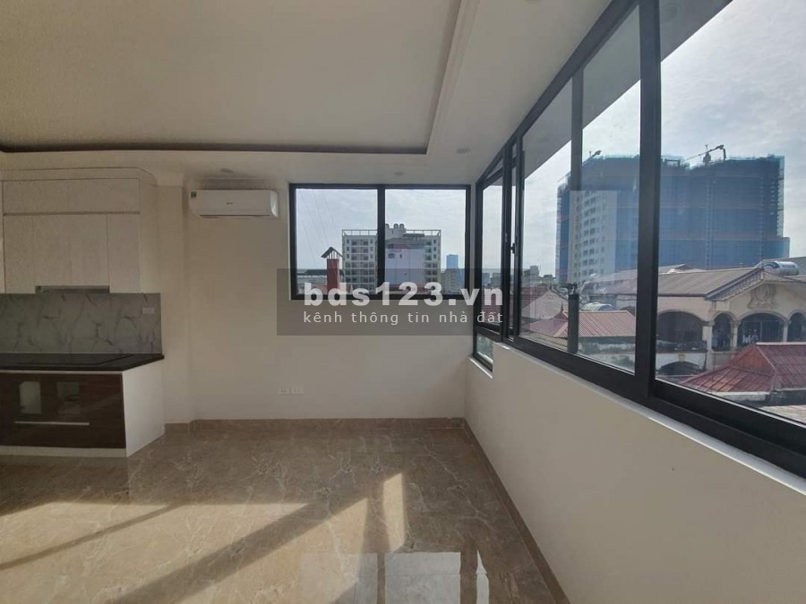 Chính chủ bán nhà Phân lô 66m x 7 tầng đường Trần Quốc Hoàn, Cầu Giấy.