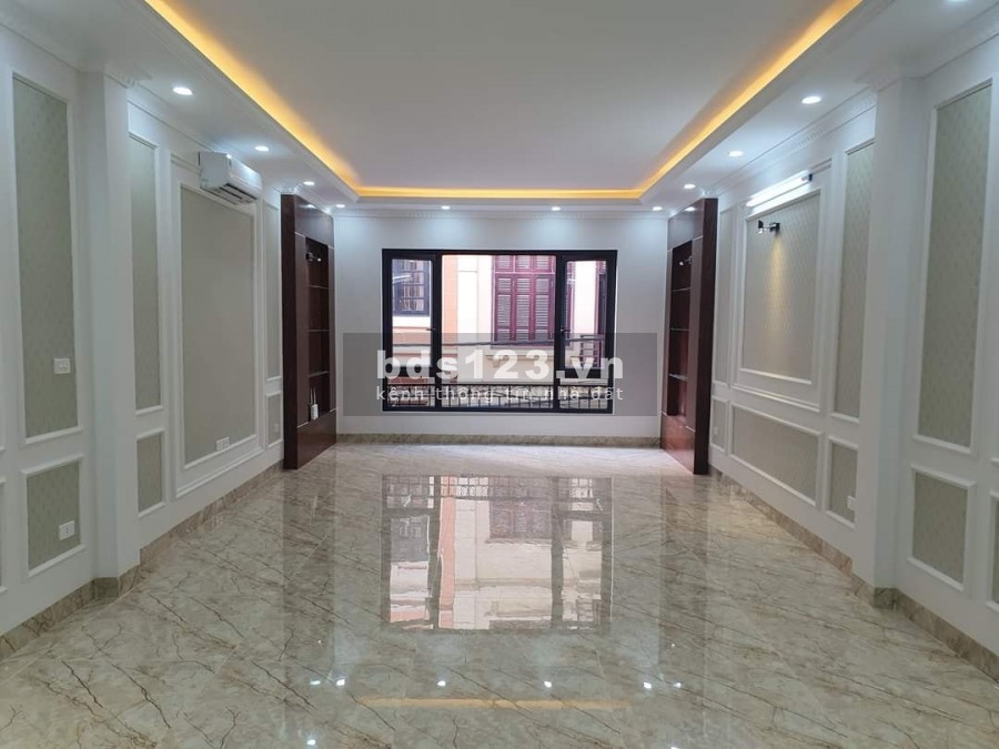 Chính chủ bán nhà Phân lô 66m x 7 tầng đường Trần Quốc Hoàn, Cầu Giấy.